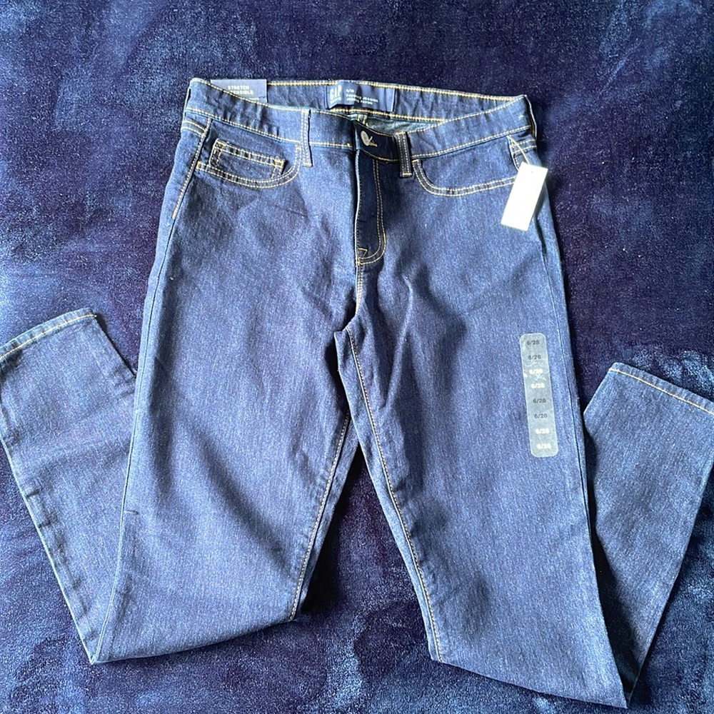 Dark blue wash brand new gap jeggings